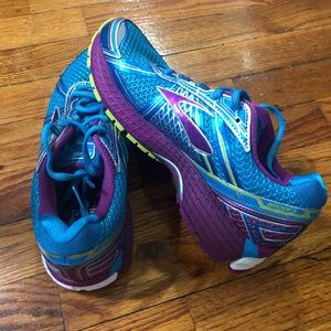 Brooks Adrenaline GTS 15 - Women’s size 8